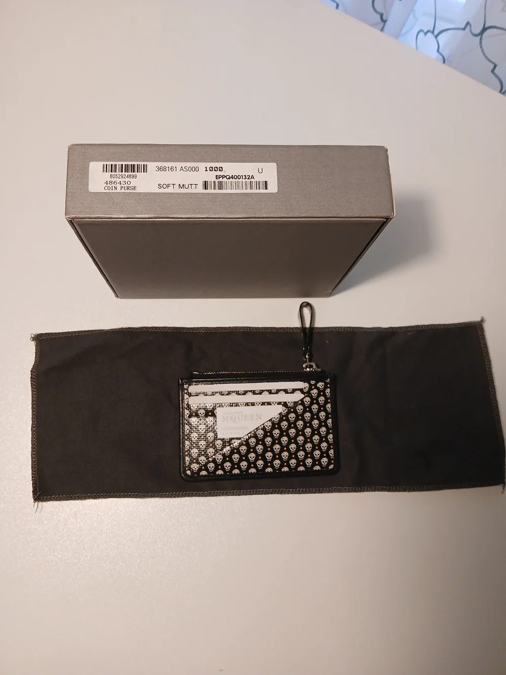 Alexander McQueen Black Skull Cardholder Zip Pouch
